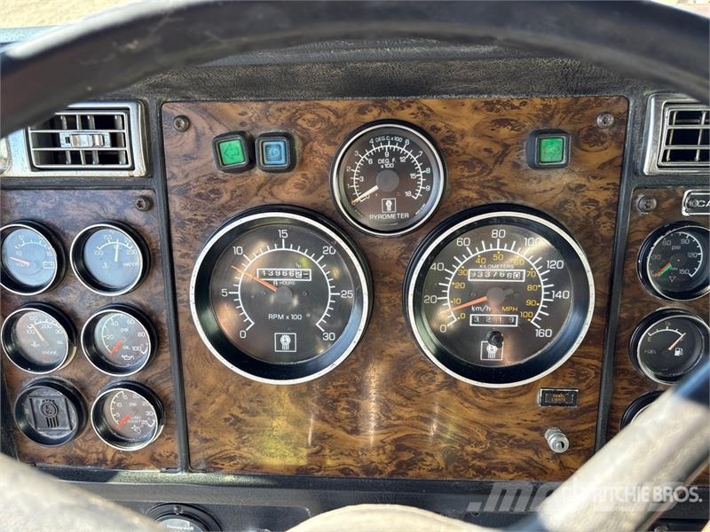 Kenworth T800 Lastbiler med tip
