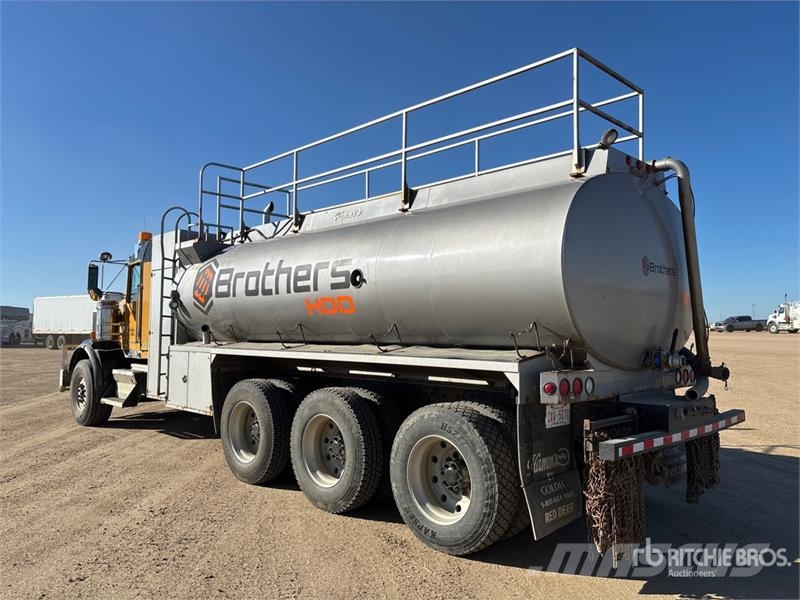 Kenworth T800 صهاريج مياه