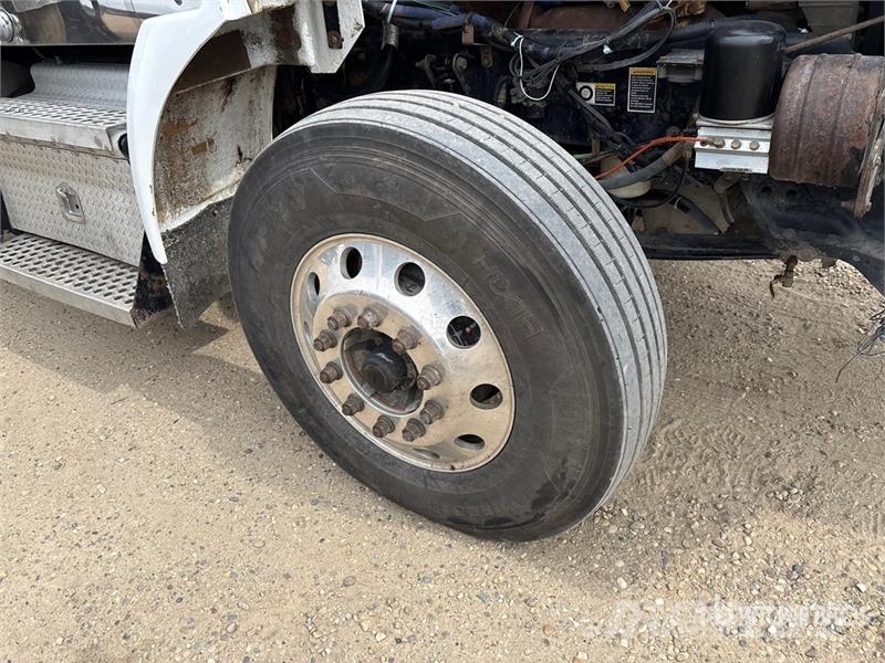 Kenworth T800 Vetopöytäautot