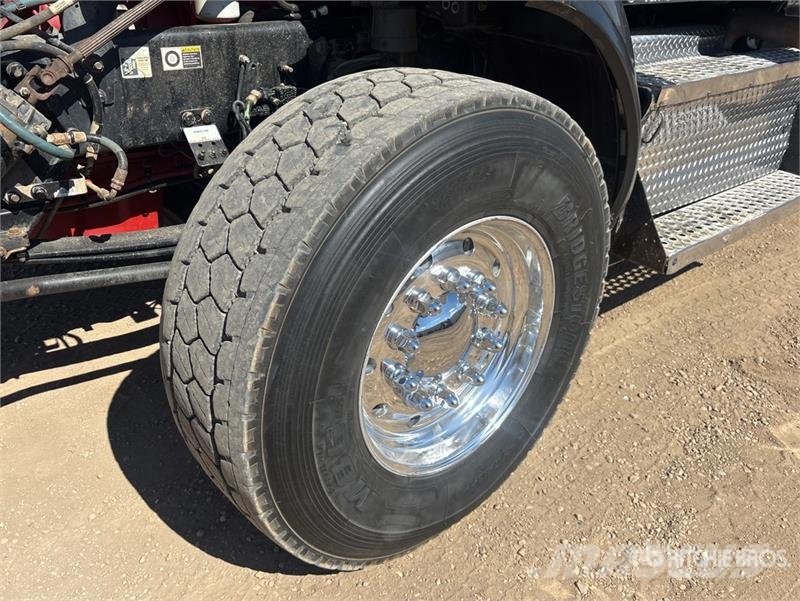 Kenworth T800 Тягачі