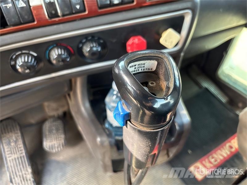 Kenworth T800 Vetopöytäautot