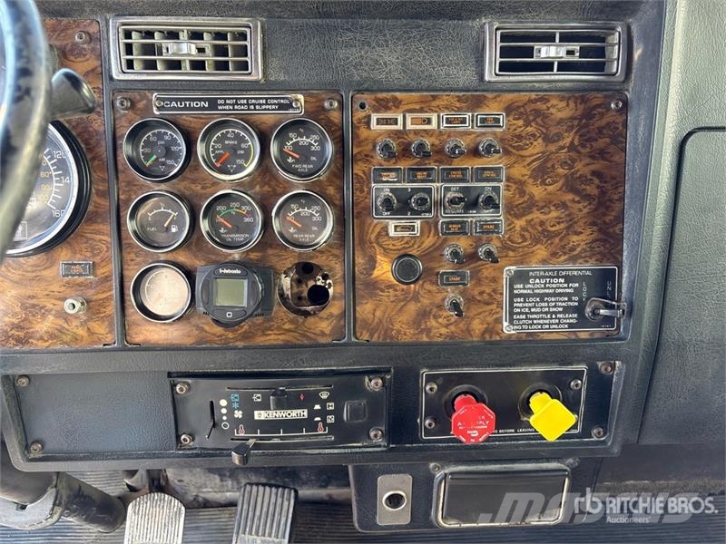 Kenworth T800 Lastbiler med tip
