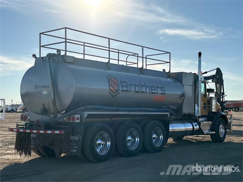 Kenworth T800 صهاريج مياه
