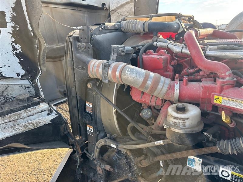 Kenworth T800 شاحنات الرافعات