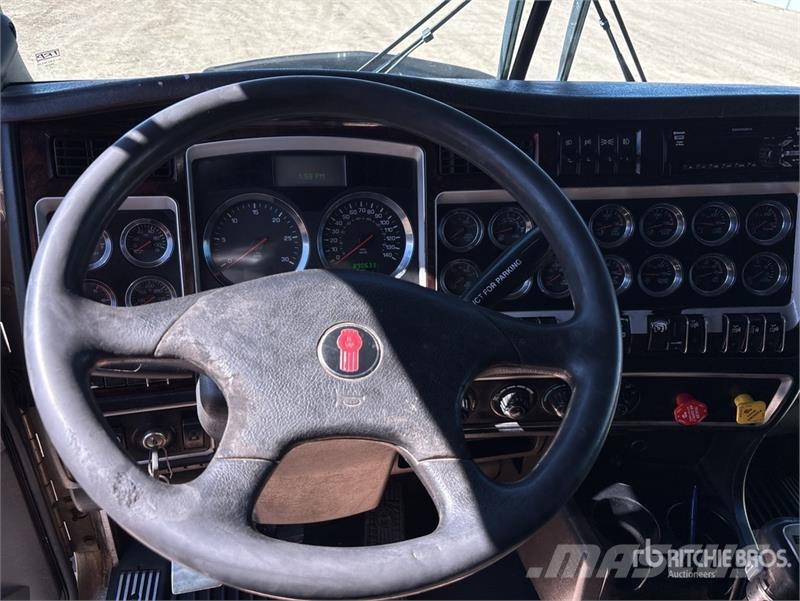 Kenworth T800 Тягачі