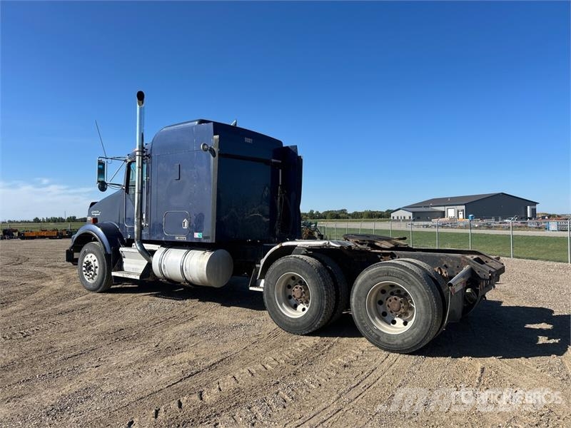 Kenworth T800 Sadulveokid