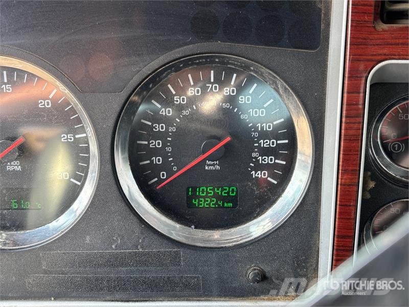 Kenworth T800 Vetopöytäautot
