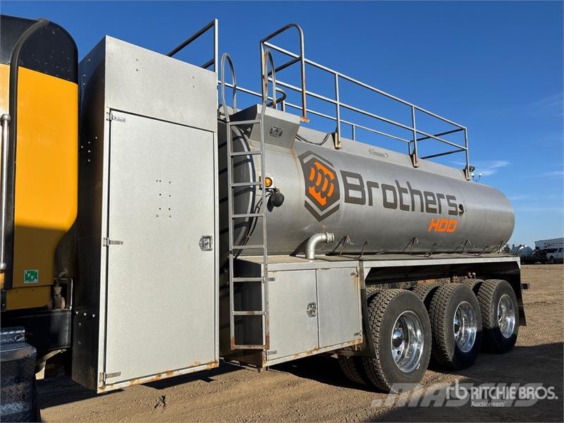 Kenworth T800 صهاريج مياه