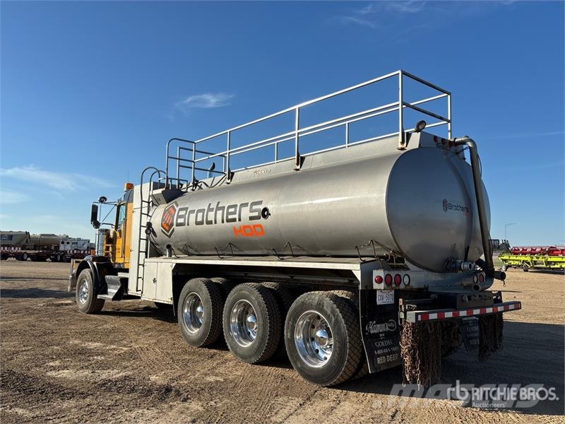 Kenworth T800 صهاريج مياه