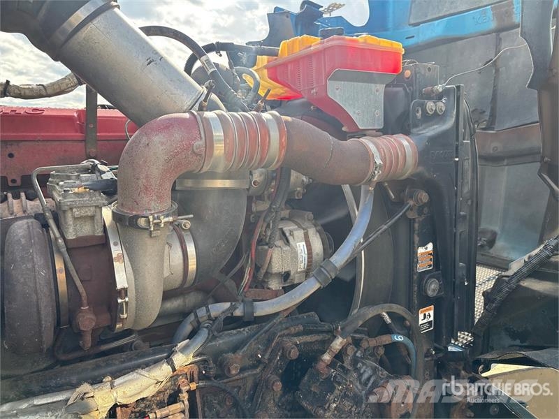 Kenworth T800 شاحنات أشجار