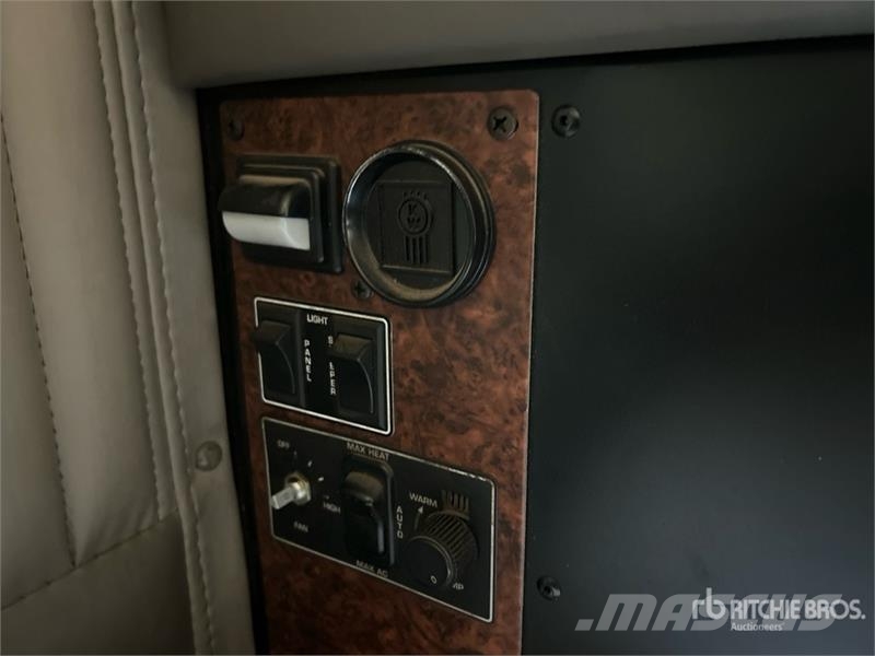 Kenworth T800 Sadulveokid