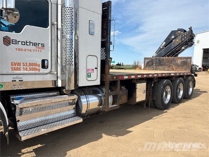 Kenworth T800 شاحنات الرافعات