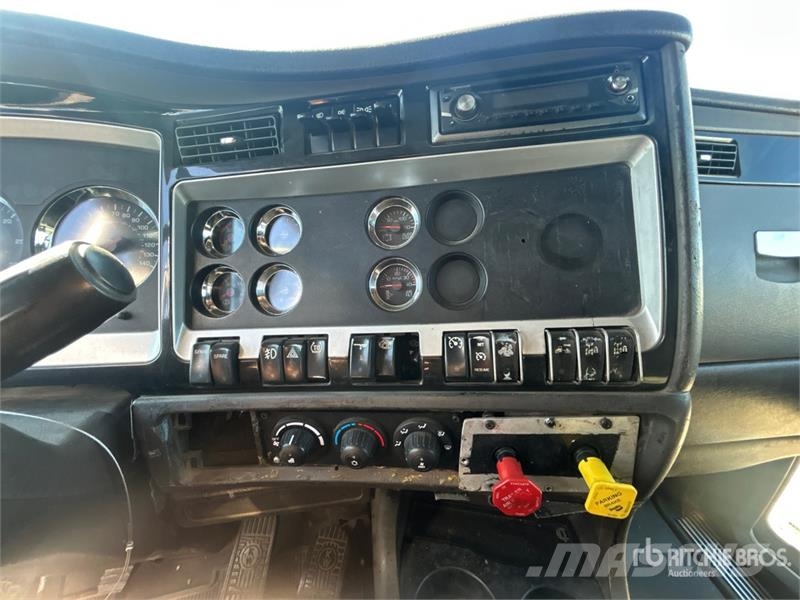 Kenworth T800 Sadulveokid