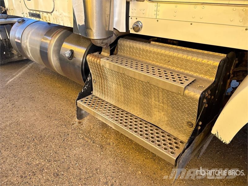 Kenworth T800 Tractor Units