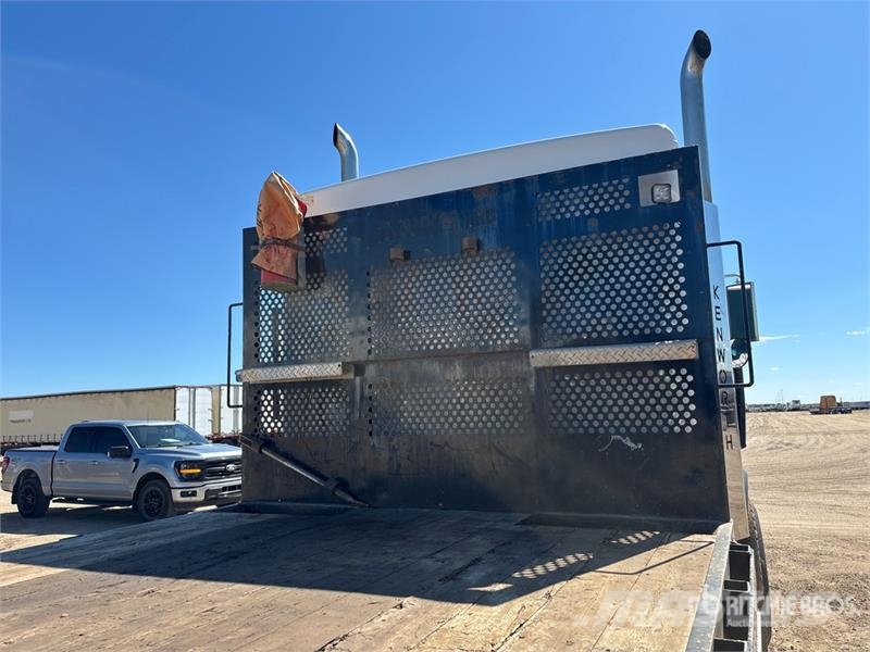 Kenworth T800 شاحنات الرافعات