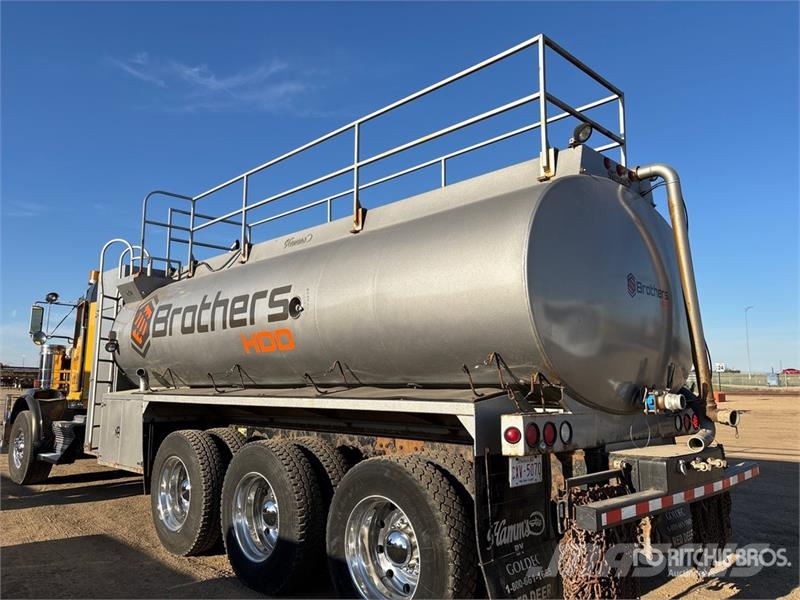 Kenworth T800 صهاريج مياه