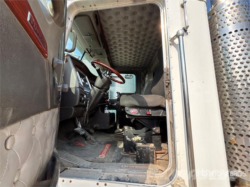 Kenworth T800 Vetopöytäautot