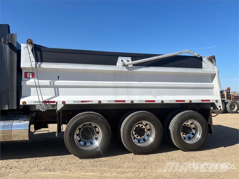 Kenworth T800 Billenő teherautók