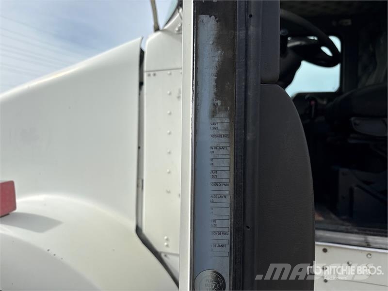 Kenworth T800 트랙터 유닛