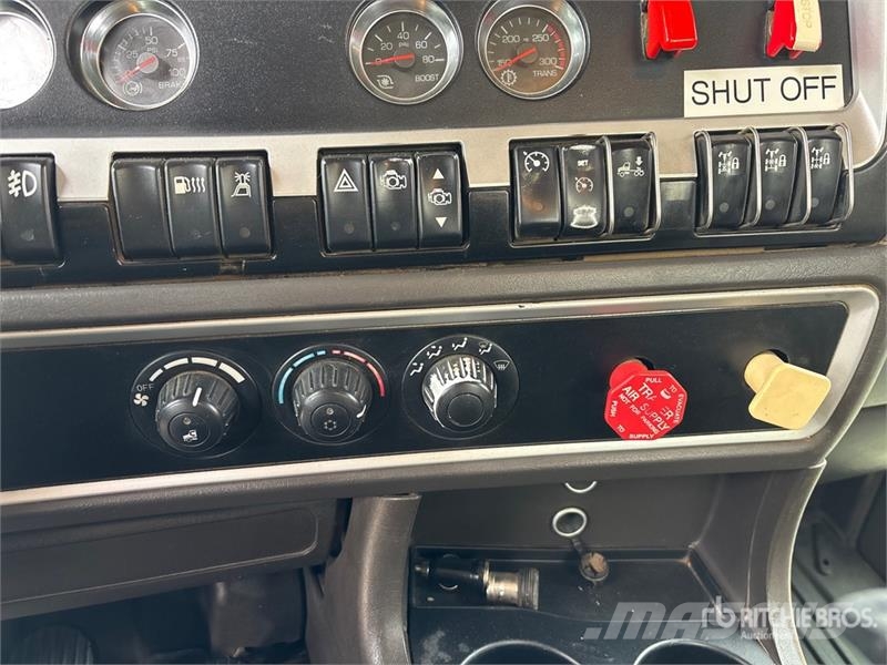 Kenworth T800 Ūdens mašīnas
