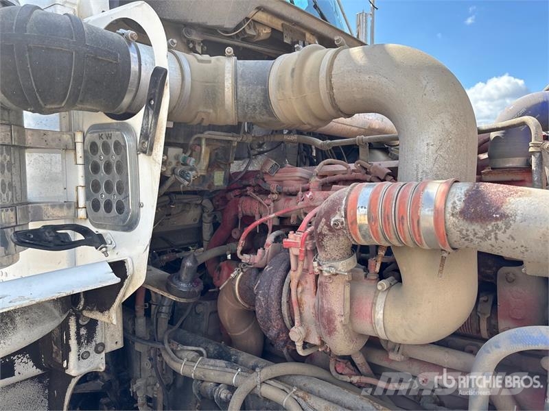Kenworth T800 شاحنات الرافعات