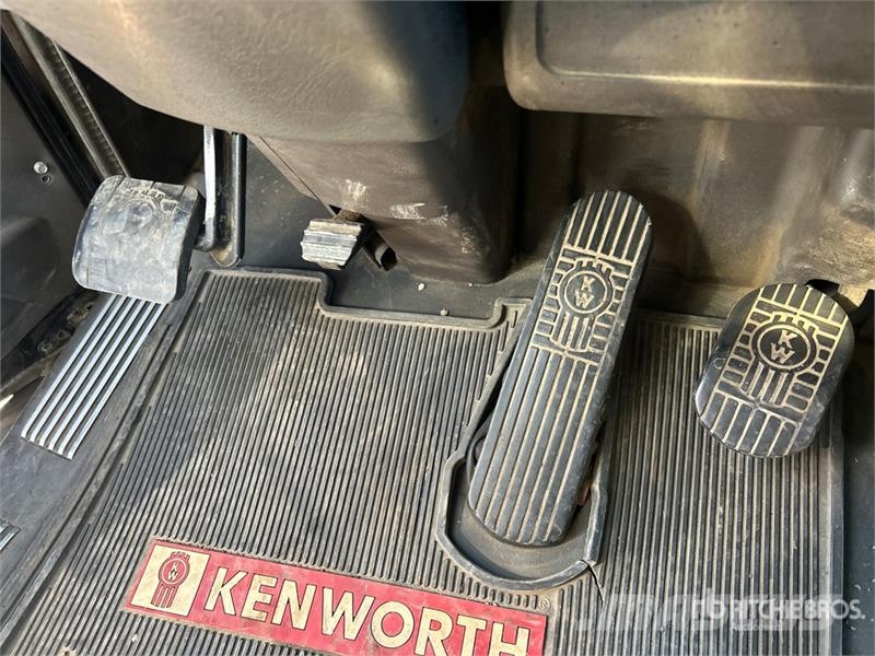 Kenworth T800 Sadulveokid