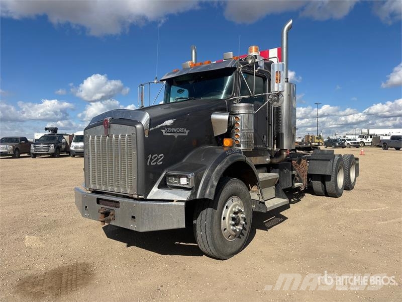 Kenworth T800 牵引车