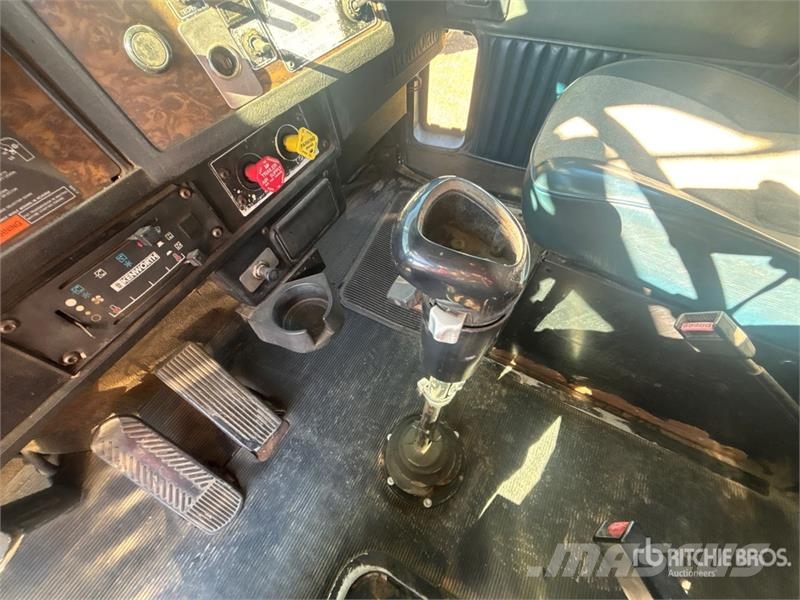 Kenworth T800 曳引機組件