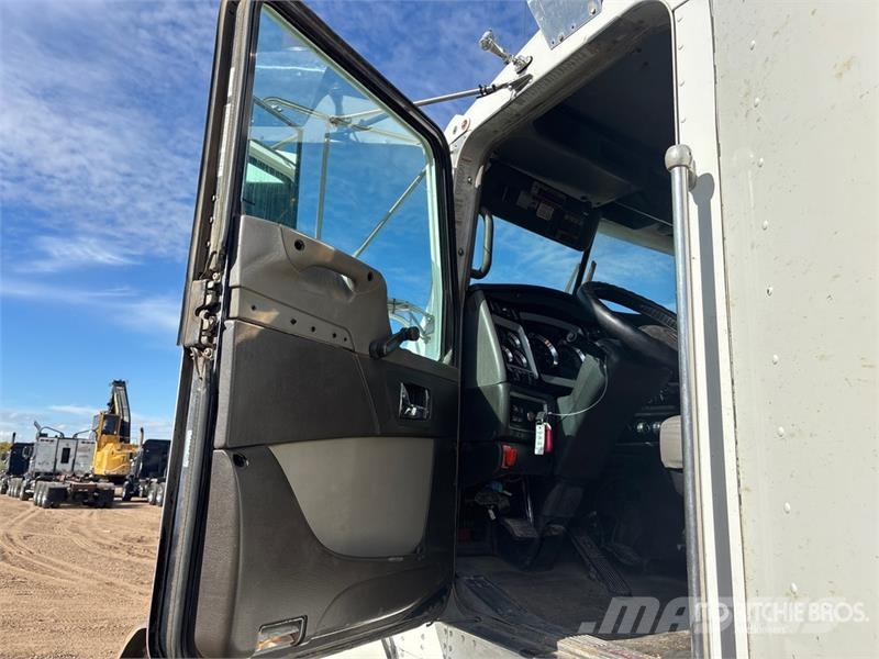 Kenworth T800 Sattelzugmaschinen