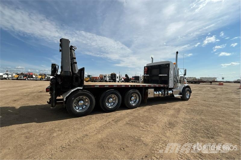 Kenworth T800 شاحنات الرافعات