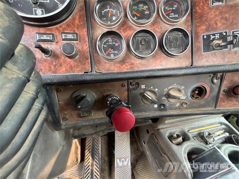 Kenworth T800 Sattelzugmaschinen