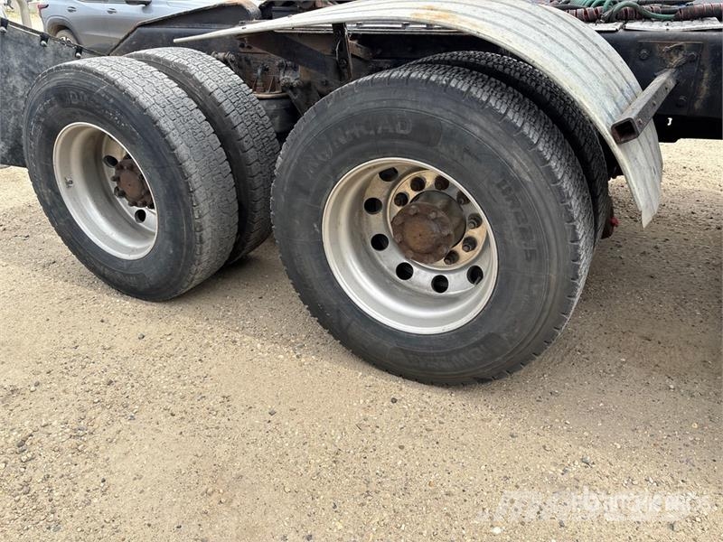 Kenworth T800 Vetopöytäautot