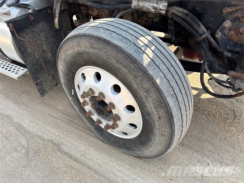 Kenworth T800 Vetopöytäautot