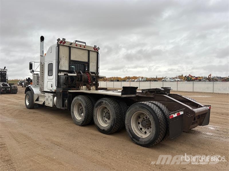 Kenworth T800 Pagalbos kelyje automobiliai