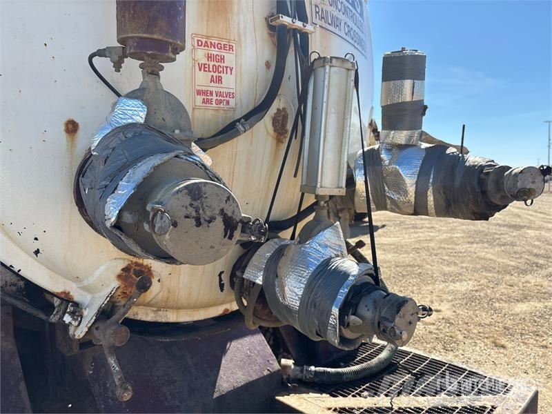 Kenworth T800 Kombinētās vakumsūkņa mašīnas