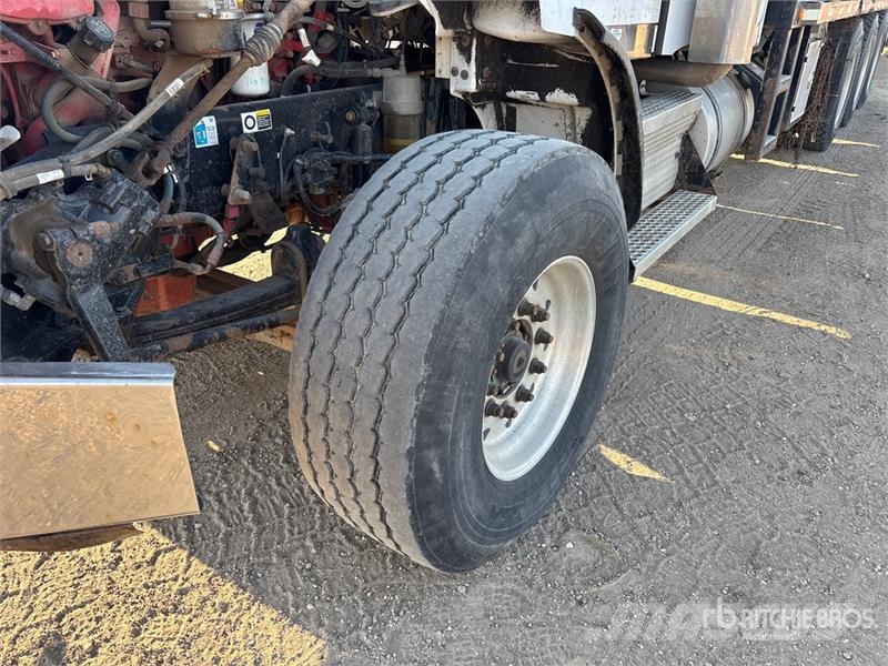 Kenworth T800 شاحنات الرافعات