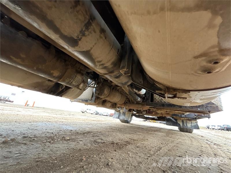 Kenworth T800 Pagalbos kelyje automobiliai