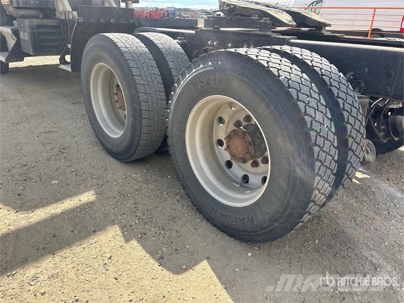 Kenworth T800 牵引车