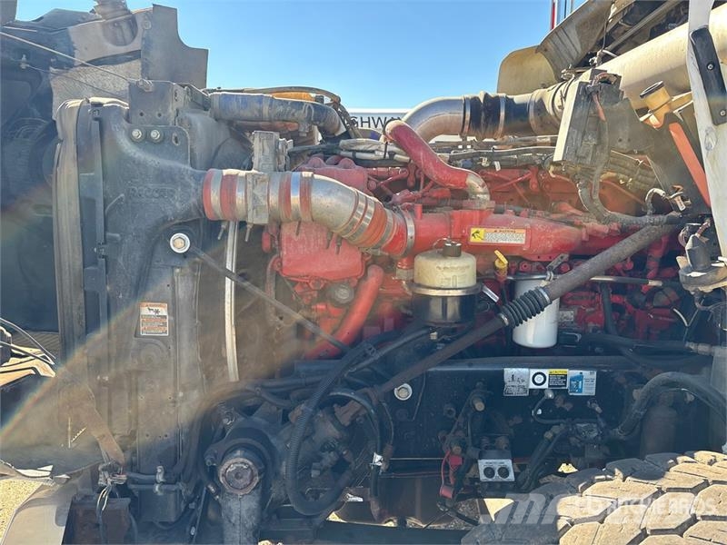 Kenworth T800 Kombinētās vakumsūkņa mašīnas