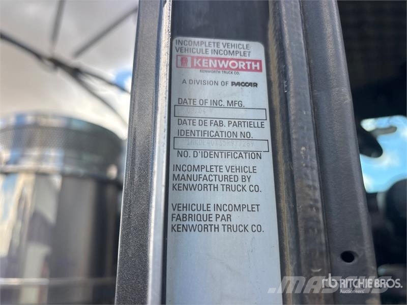 Kenworth T800 牵引车