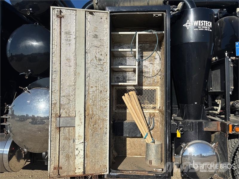 Kenworth T800 콤비/진공 트럭