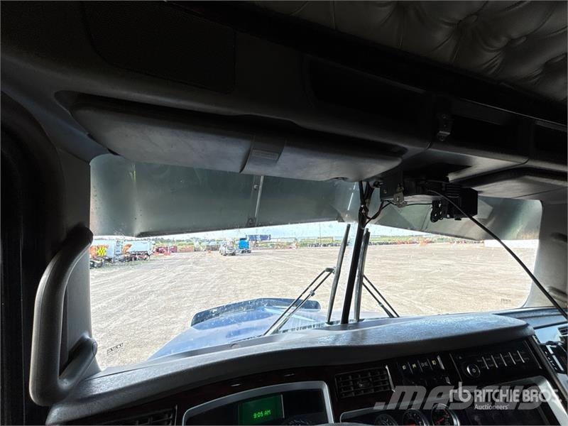 Kenworth T800 Autotractoare