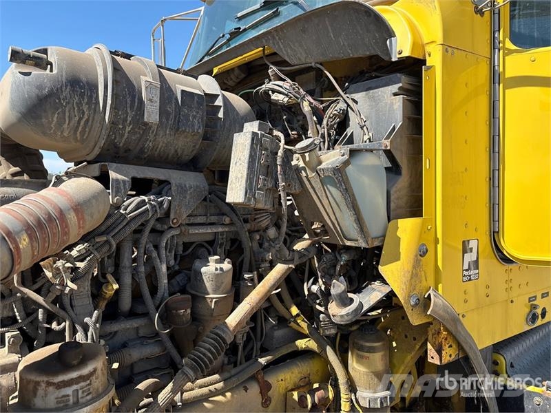 Kenworth T800 كابينة والداخلية