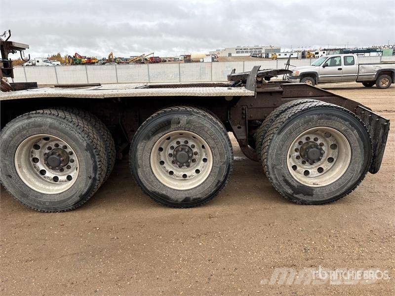 Kenworth T800 Pagalbos kelyje automobiliai