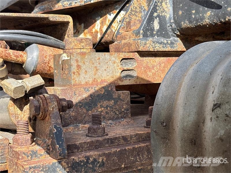 Kenworth T800 شاحنات أشجار