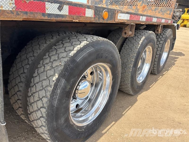 Kenworth T800 شاحنات الرافعات