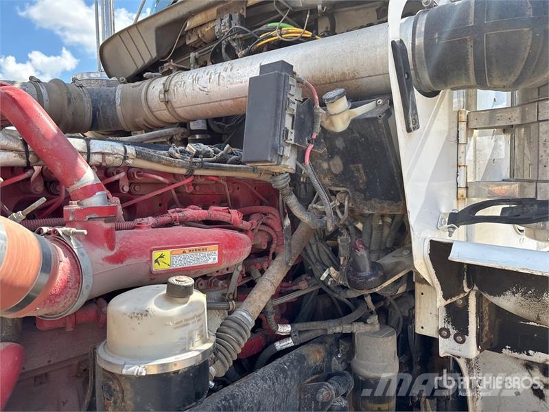 Kenworth T800 شاحنات الرافعات