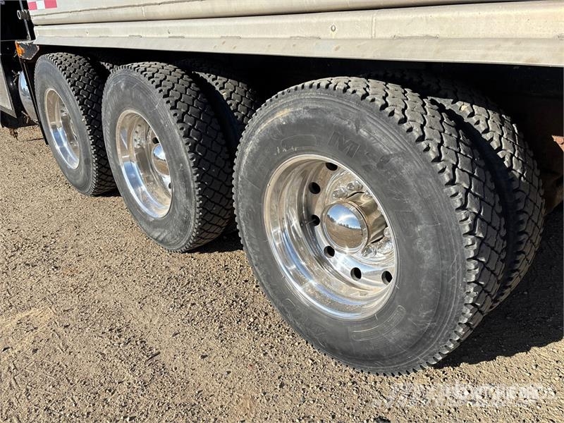 Kenworth T800 콤비/진공 트럭