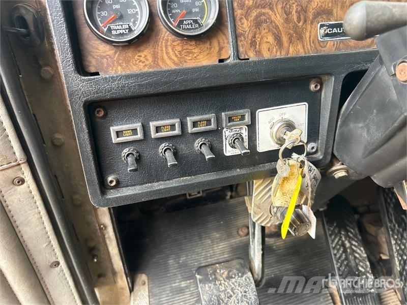 Kenworth T800 Naudoti vilkikai
