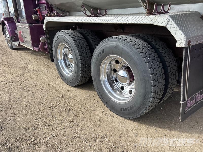 Kenworth T800 Andere Fahrzeuge